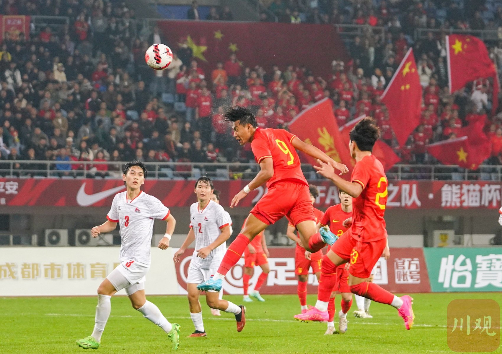 国内俱乐部在国际赛场上表现抢眼
