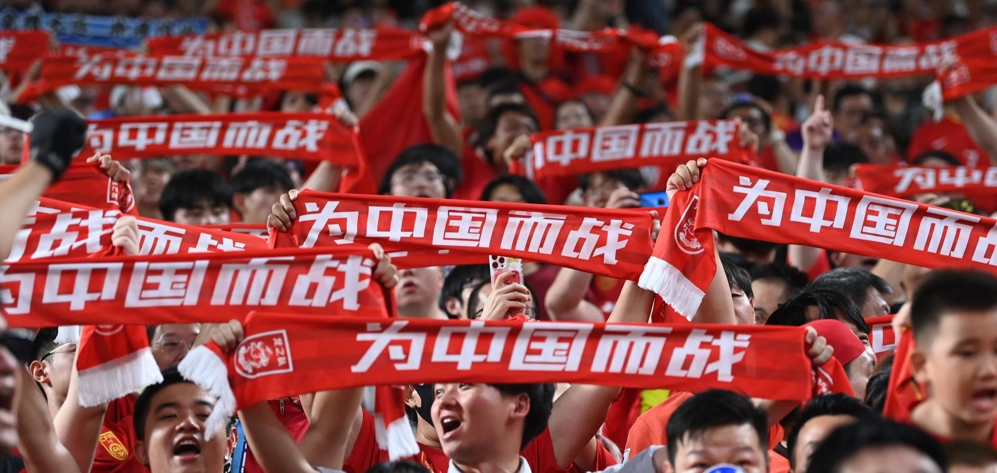 足球比赛中的胜利为国家队带来荣誉