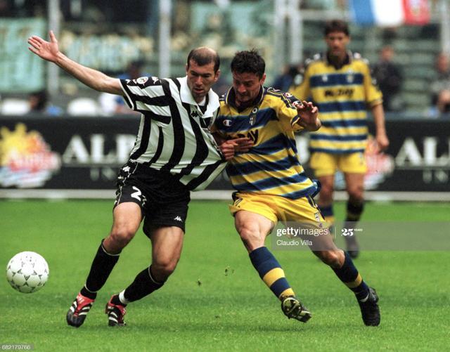 包含佩鲁贾主帅遭遇解雇危机,球队战绩不佳的词条 包含佩鲁贾主帅遭遇解雇危机,球队战绩不佳的词条