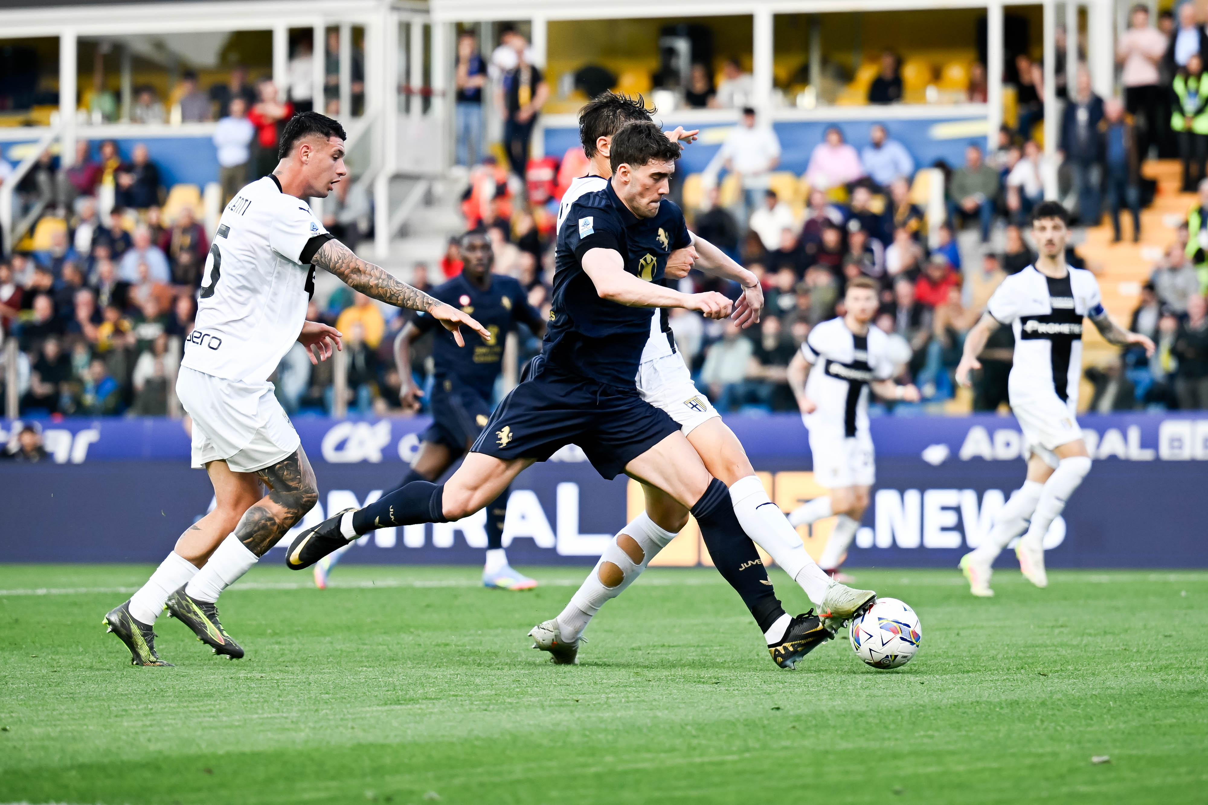 关于尤文图斯攀升积分榜，巴塞罗那陷入低谷难以自拔的信息