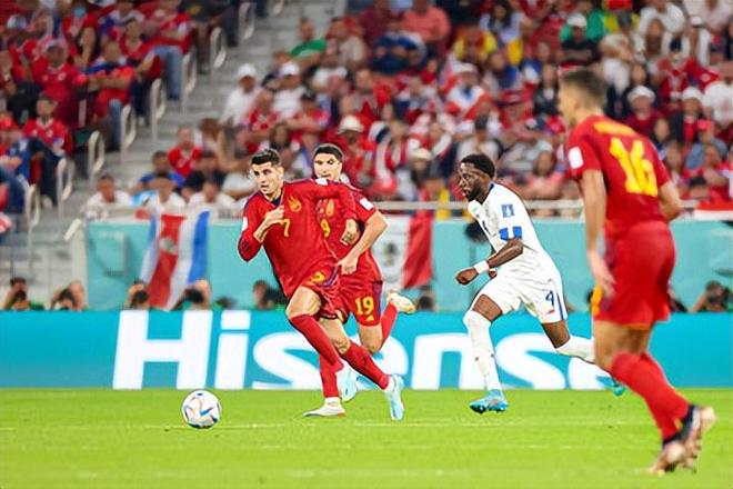 包含西班牙队拟延长中场核心合同，保障未来稳定的词条