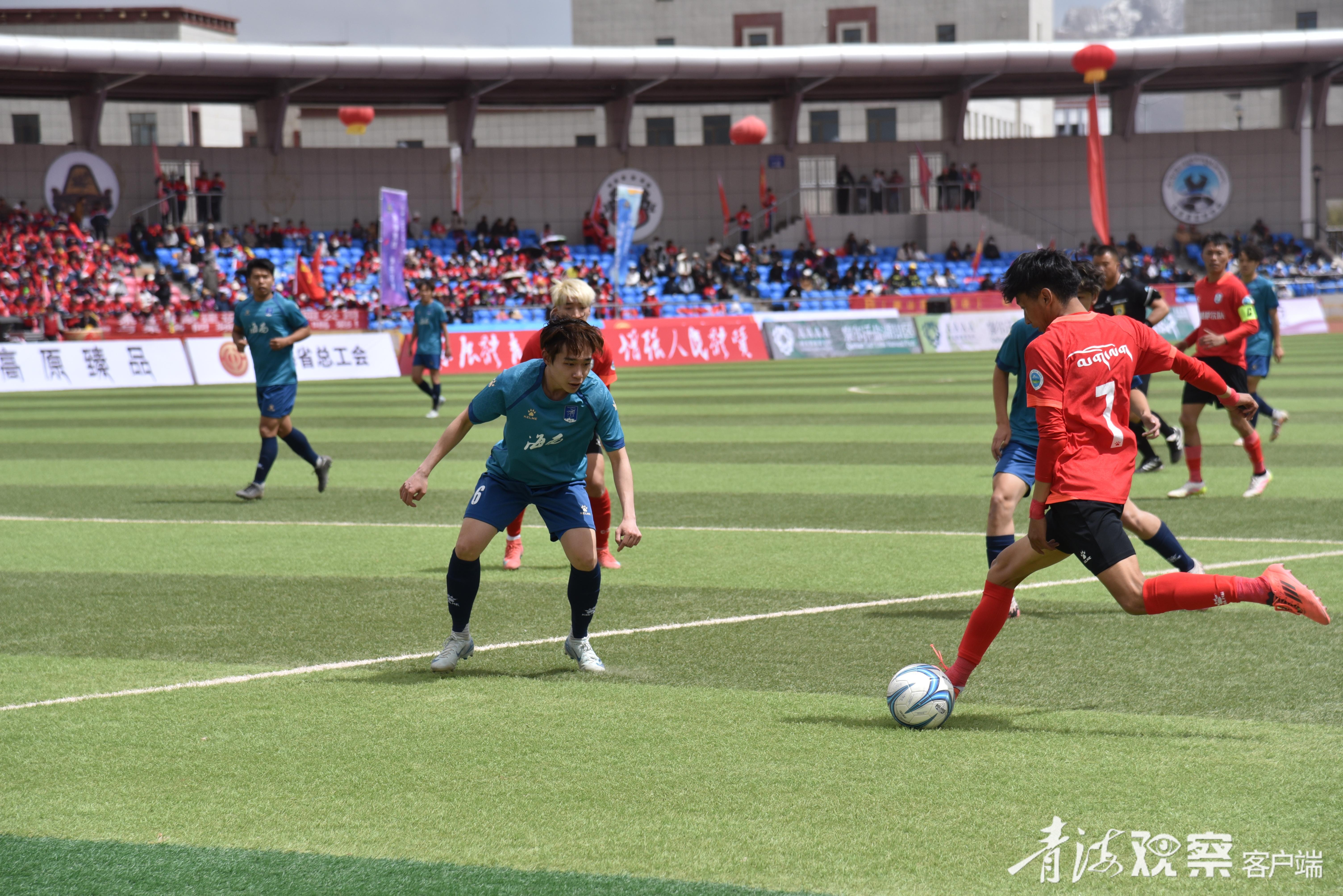 青海队在比赛中奋力拼搏，实现逆袭