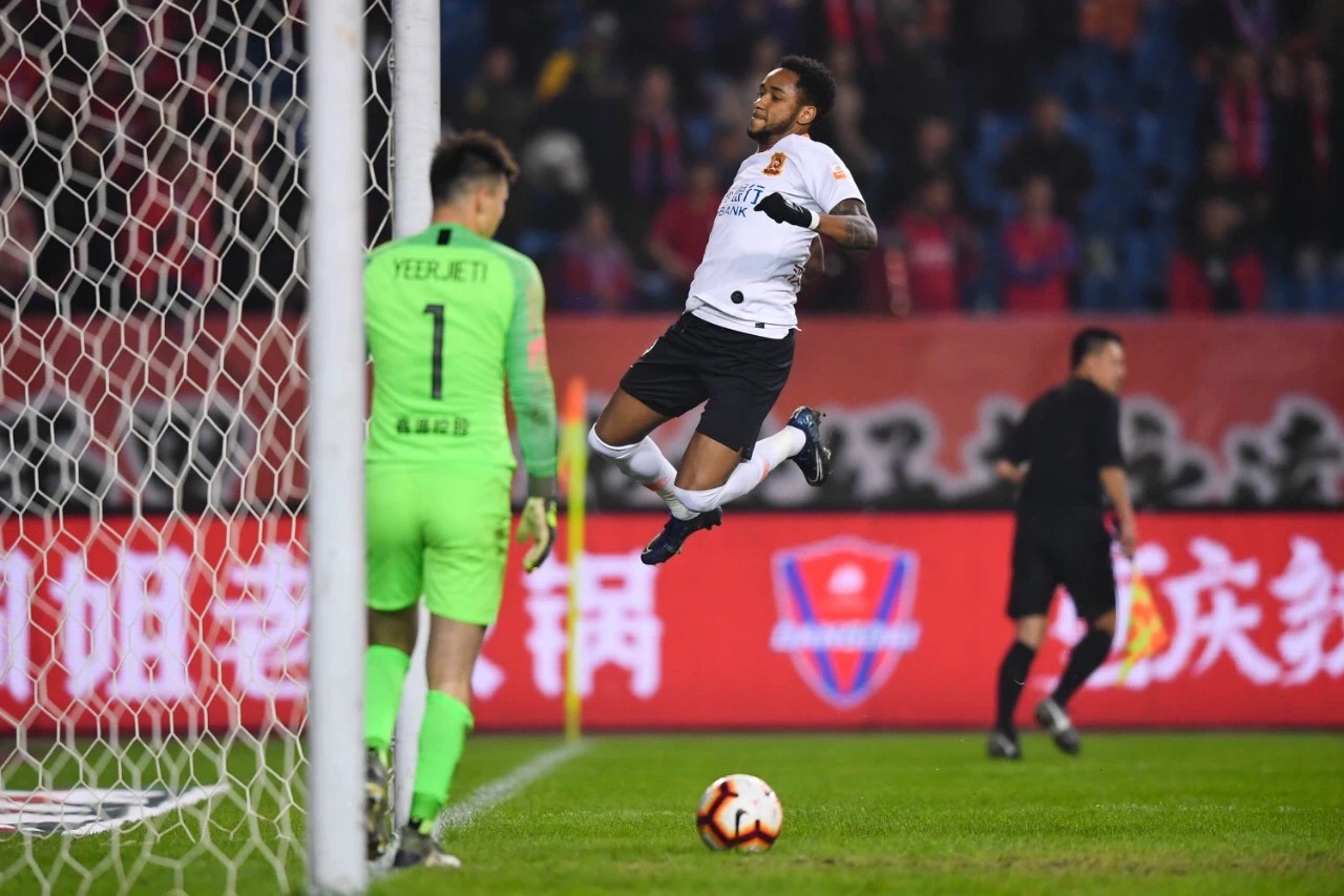 重庆斯威客场大胜，豪取客场连胜