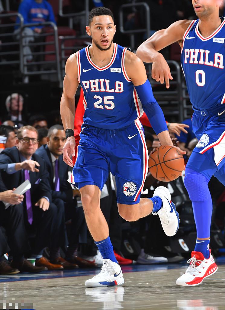 苏戴斯特展现统领能力操控球队，助球队取胜