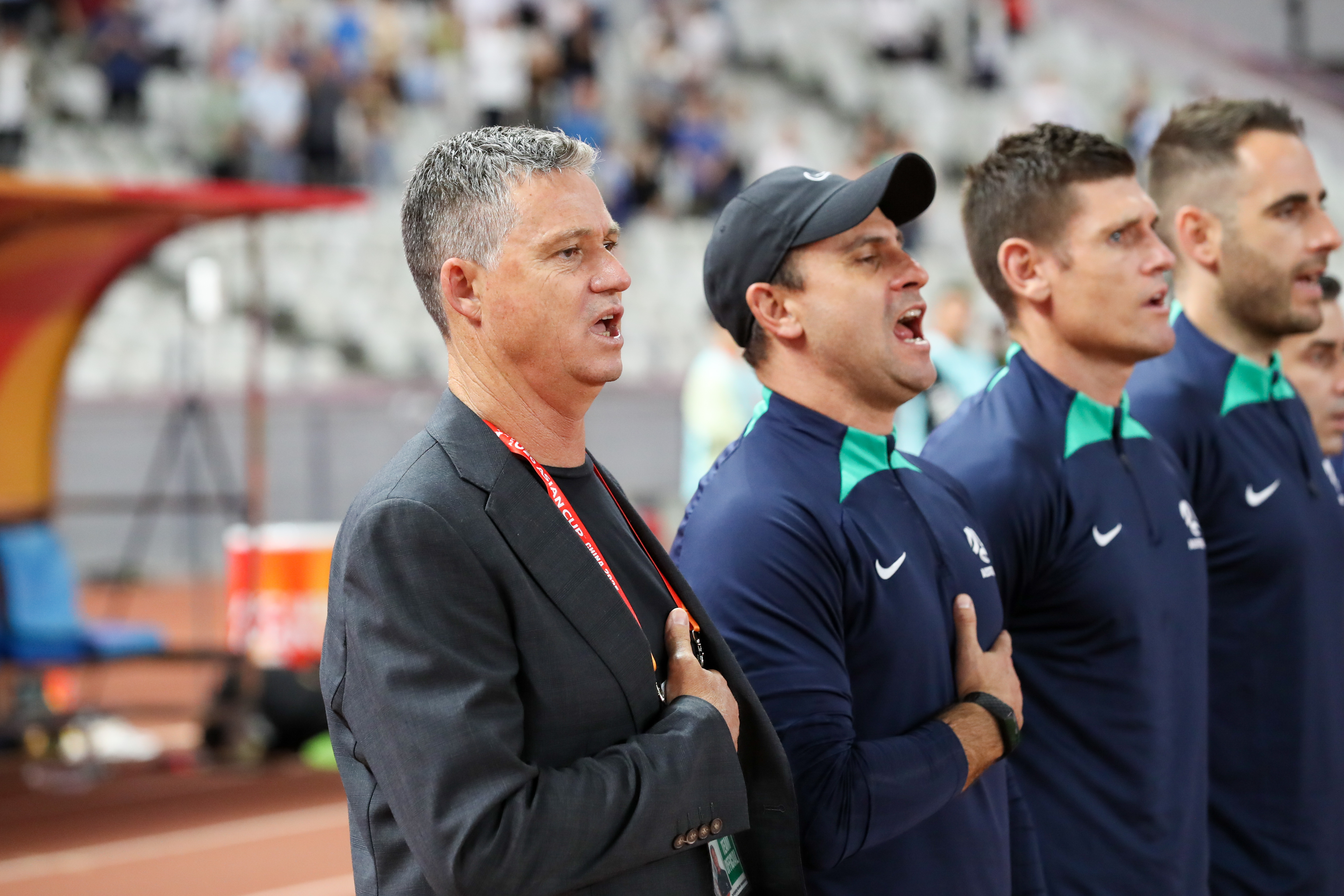 澳大利亚队在比赛中获胜，为他们喝彩！