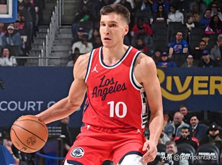 尼克斯球迷抗议裁判判罚不满主队主场战绩受影响的简单介绍