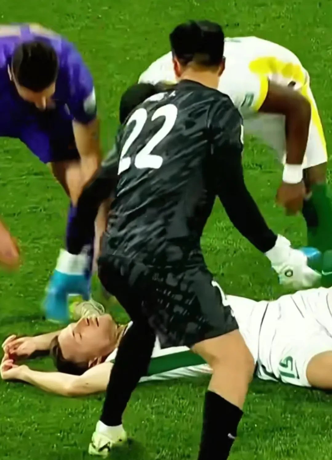 莱沃库森球员受伤，影响球队状态下滑的简单介绍