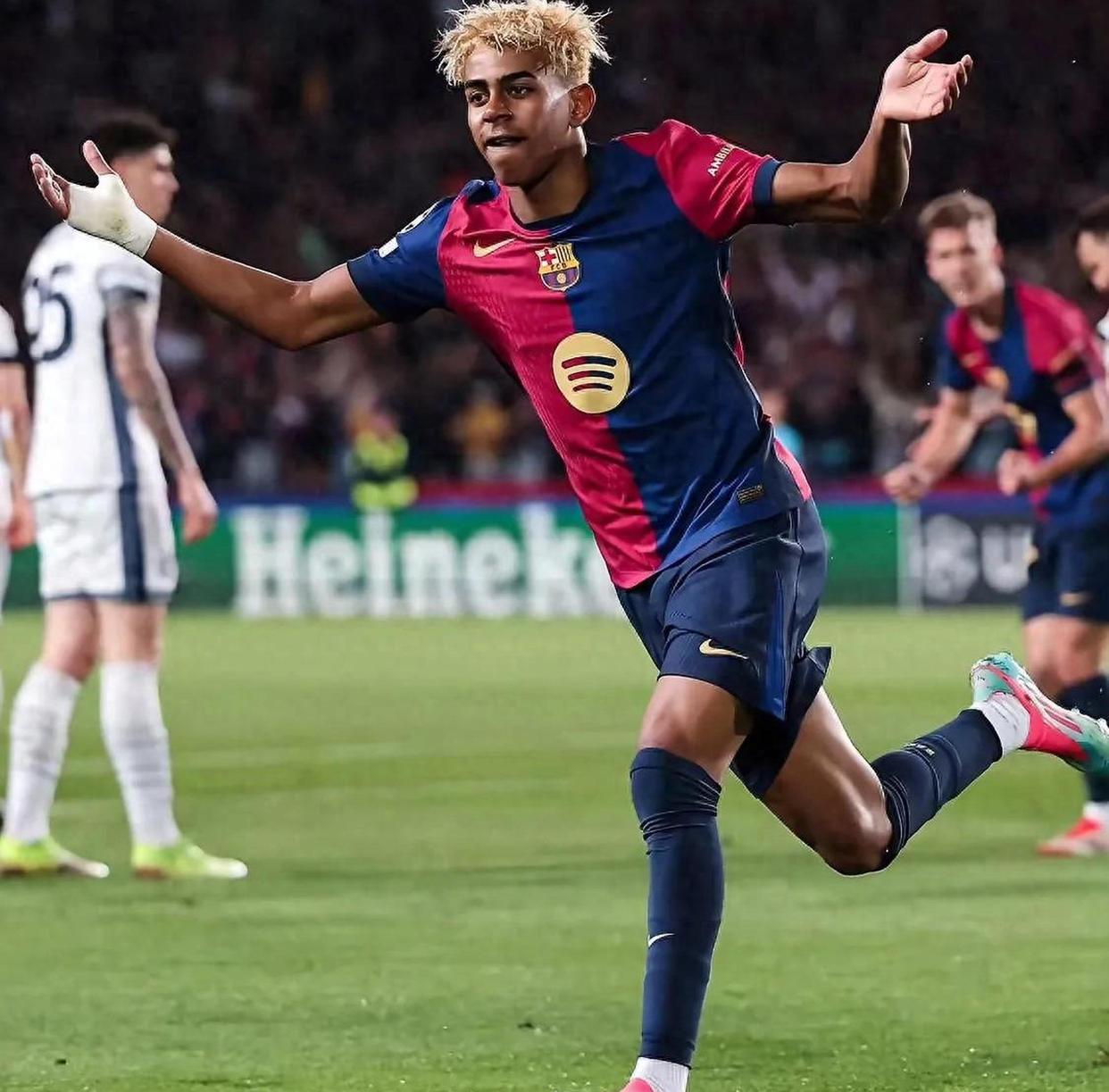 关于巴萨宣布签下巴西天才新星，创历史最高转会费纪录的信息