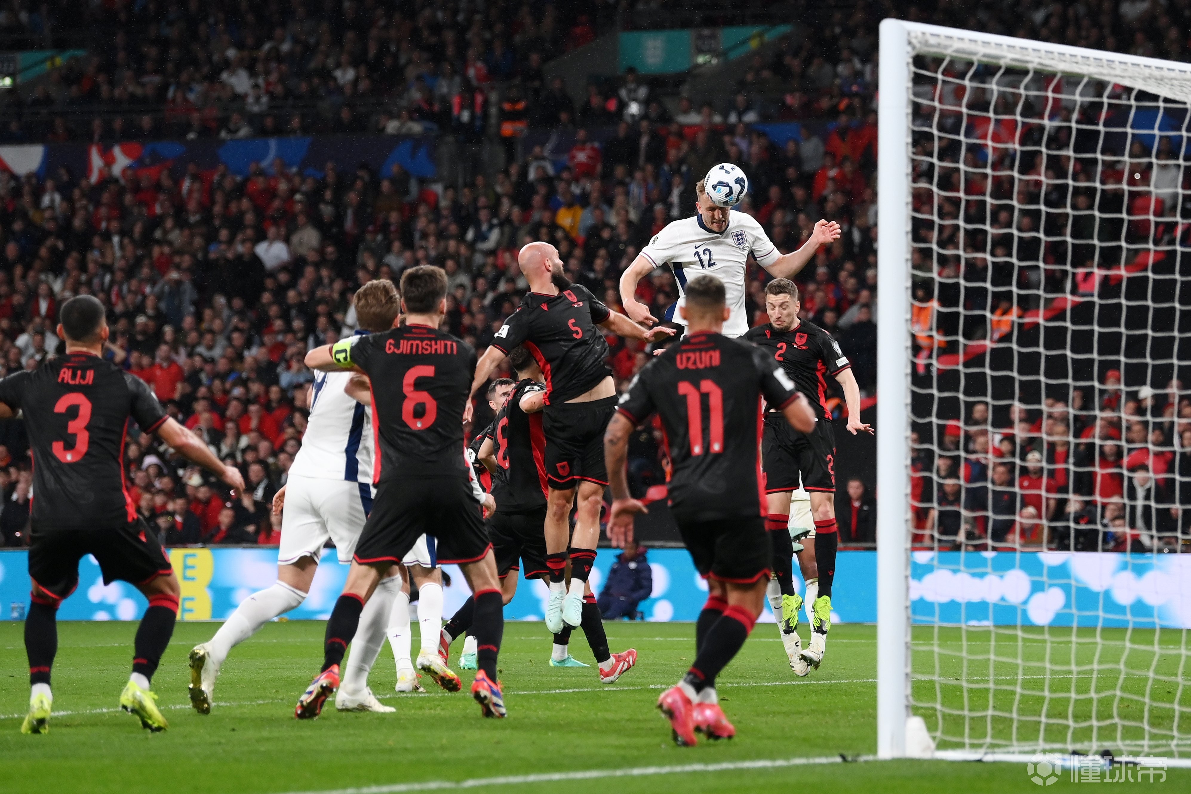 阿尔巴尼亚球队突破困局，赢得关键一战的简单介绍