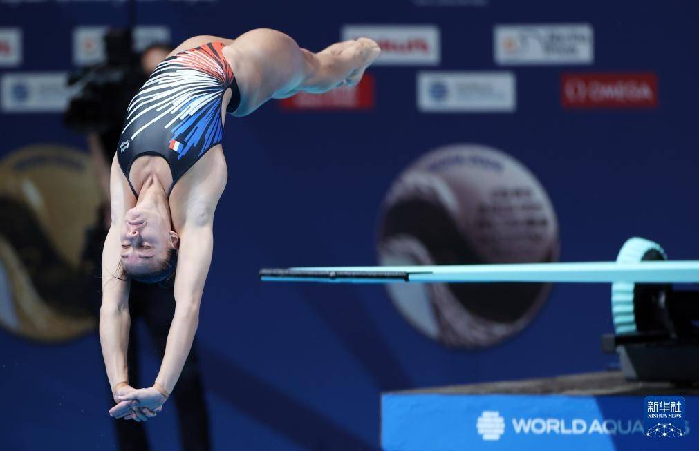 奋勇争先再胜利,跳水选手再创佳绩的简单介绍 奋勇争先再胜利,跳水选手再创佳绩的简单介绍