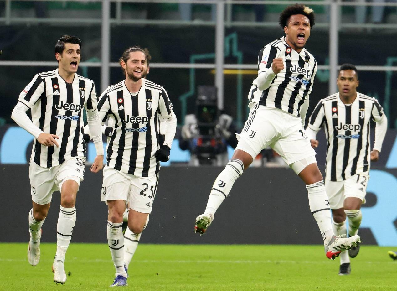 尤文图斯客场战胜AC米兰，提前锁定意甲冠军