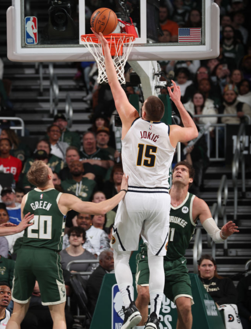 雄鹿热火大战，惊险收场